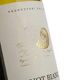 Вино Castelnuovo del Garda Pinot Bianco біле сухе 0.75 л - мініатюра 3