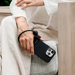 Чохол-накладка Native Union (RE) Classic Case Black для iPhone 15 Pro (RECLA-BLK-NP23P) - мініатюра 5