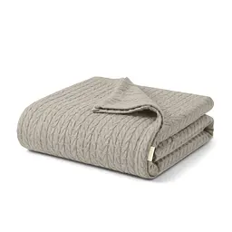 Плед-покривало Cosas Knitted Braid Almond косичка 200х220 см (Blanket_62Almond_KnittedBraid_200x220)