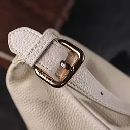 Зручна жіноча сумка з однією довгою ручкою з натуральної шкіри Vintage 22307 біла - мініатюра 10