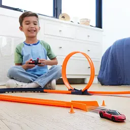 Машинка на радіокеруванні Hot Wheels Ferrari SF90 Stradale Assetto Fiorano 1:64 (JGD09) - мініатюра 8