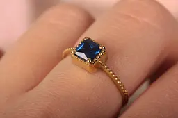 Каблучка з жовтого золота з синім фіанітами 21 K-0218 - мініатюра 4