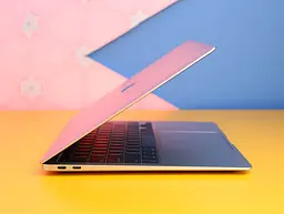 Ноутбук Apple MacBook Air 13` Silver 2020 (MGN93) Б/У [173998] - мініатюра 3