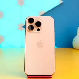 Смартфон Apple iPhone 16 Pro 128GB Desert Titanium (MYNF3) Б/У [177459]