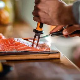 Ніж обвалочний Fiskars Functional Form (1057540) - мініатюра 3