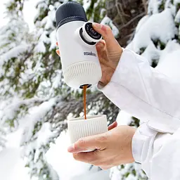 Портативна кавоварка Wacaco Nanopresso + Case Chill White (WNANOWH) [168817] - мініатюра 7