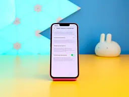 Смартфон Apple iPhone 13 128 ГБ червоний (MLPJ3) б/в [175071] - мініатюра 3