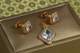 Набір Xuping Jewelry ромб в обідку із фіанітів з білим каменем золотистий