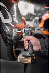 DeWALT Шурупокрут-дриль ударний аккумуляторний DeWALT McLaren F1 TEAM LIMITED EDITION 18В 2х5А·рік 205Нм 1000-2800-3250об/хв кейс ЗП 1.0кг - мініатюра 9
