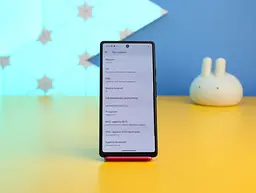 Смартфон Google Pixel 6a 6/128GB Chalk Б/В [160197] - мініатюра 2