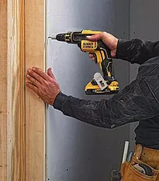 Шурупокрут акумуляторний безщітковий DeWalt з АКБ та ЗП DCF620D2 - мініатюра 2