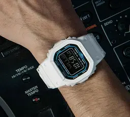 Годинник Casio DW-B5600SF-7ER - мініатюра 2