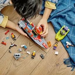 Конструктор LEGO City Човен пожежної бригади, 144 деталей (60373) - мініатюра 5