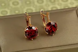 Сережки Xuping Jewelry з великим червоним каменем шестигранна оправа 2 см золотисті