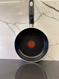 Сковорода Tefal Start Cooking 20 см., з титановим антипригарним покриттям