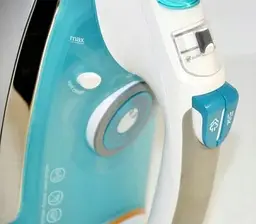 Праска парова Tiross TS528 з керамічною підошвою 2500 Вт вертикальне відпарювання 1 шт. блакитний (28110-IS) - мініатюра 4