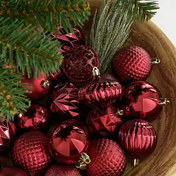 Комплект ялинкових прикрас Mica Decorations пластикові 6-7 см вишневі 60 шт. (1182022) - мініатюра 3