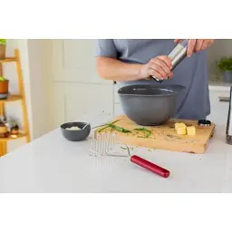 Картоплем'ялка KitchenAid Classic 25,5 см червоний (KHA008OHEREG) - мініатюра 5