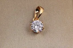 Кулон Xuping Jewelry білий камінь на шість кріплень 8 мм золотистий
