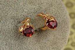 Сережки Xuping Jewelry Вишеньки із червоним каменем 1,2 см золотисті - мініатюра 2