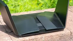 Маршрутизатор Netgear Nighthawk AX12 (RAX120-100EUS) - мініатюра 9