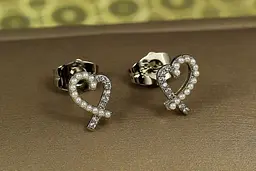 Сережки гвоздики Xuping Jewelry серце обідок з перлинками 10 мм сріблясті