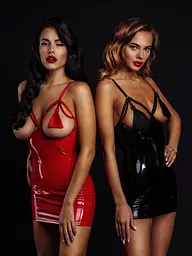 Лакова сукня з пензликами D&A, XS-S, black, обтисла, відкриті груди