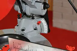 Пила торцуювально-циркулярна Holzmann TK 305 - мініатюра 9