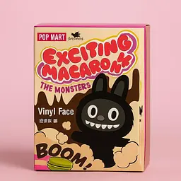 Іграшка сюрприз Labubu Exciting Macaron Чорний брелок POP MART у коробці - мініатюра 3
