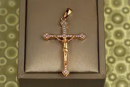 Хрестик Xuping Jewelry розп'яття з ромбами на кінцях 3,6 см золотистий