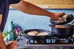 Сковорода-гриль KitchenAid Matte Oven-to-table 26 см чорна CC004600-001 - мініатюра 4