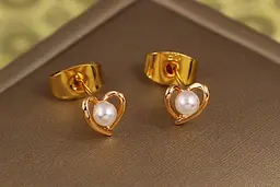 Сережки гвоздики Xuping Jewelry перлинка в сердечку 7 мм золотисті