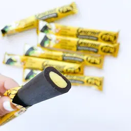 Жувальні цукерки Fini Regaliz Negro con Limоn Gourmet з лимонною начинкою 32г - мініатюра 3