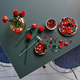Конструктор LEGO Botanicals Букет троянд 822 деталі (10328) - мініатюра 7