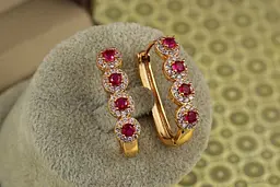 Сережки Xuping Jewelry квартет з малиновим камінням 3,1 см золотисті - мініатюра 2