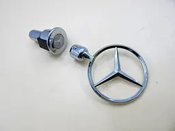 Емблема приціл на капот Mercedes W123,124,126 (Хром) 75 мм (Антивандальна) A2218800086 - мініатюра 3