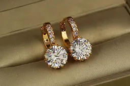 Сережки Xuping Jewelry з великим білим каменем і круглою застібкою 2 см золотисті