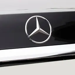 Емблема задня Mercedes-Benz W253 хром 90 мм (на 3 направляючих+скотч) OEM A2538170016 - мініатюра 6