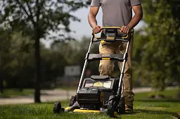 DeWALT Газонокосарка акумуляторна 2х18В 53см 67л 25-102мм 28кг без АКБ та ЗП - мініатюра 4