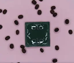 Презервативи OLO Coffee c гіалуроновим змащенням і ароматом кави 1 шт Olo OLO Coffee 102111 - мініатюра 1