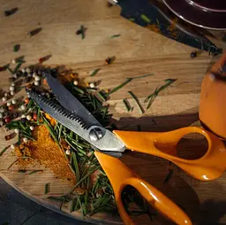 Кухонні ножиці Fiskars classic 18см 1000819 - мініатюра 4