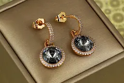 Сережки підвіски Xuping Jewelry Сваровськи Романс із чорними каменями 2,8 см золотисті - мініатюра 2