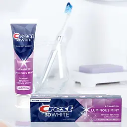Відбілююча зубна паста Crest 3D White Advanced Luminous Mint 104 г (BT20502) - мініатюра 2