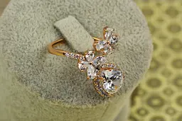 Кільце Xuping Jewelry Марсель з білим каменем розсувне р 16 золотисте