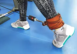 Манжета EasyFit F8 коричнева для тяги на тренажері (шкіра) - мініатюра 3