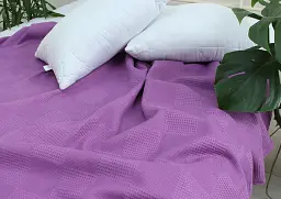 Простирадло-покривало Tag Tekstil піке 200х235 см. Клітина лаванда - мініатюра 4