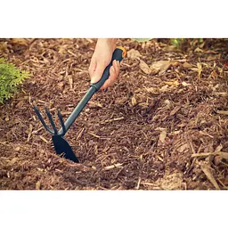 Сапка ручна Fiskars Ergo 7,5 см, три зуба (1027030) - мініатюра 3