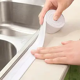Бордюрна стрічка самоклейка для ванної 2 шт, водостійка біла 3.2 м × 3.7 см - мініатюра 6
