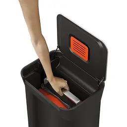 Контейнер для сміття Joseph Joseph Titan Black з ущільнювачем 30 л (30146) - мініатюра 6