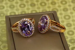 Кільце Xuping Jewelry Камея з фіолетовим каменем р 18 золотисте - мініатюра 2